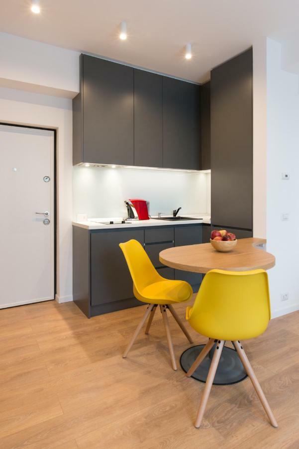 Arbans Elegant Apartment In The City Center Бухарест Экстерьер фото